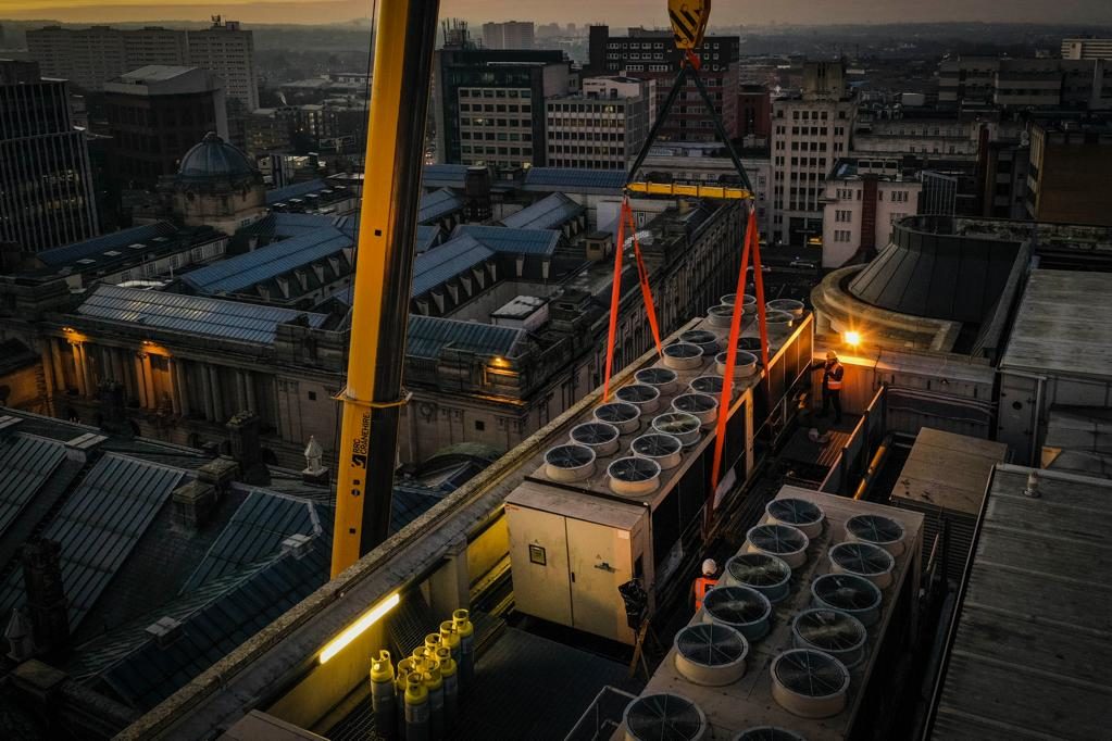 Lifting Gear Hire Gallery, Manchester Armquest Industrial